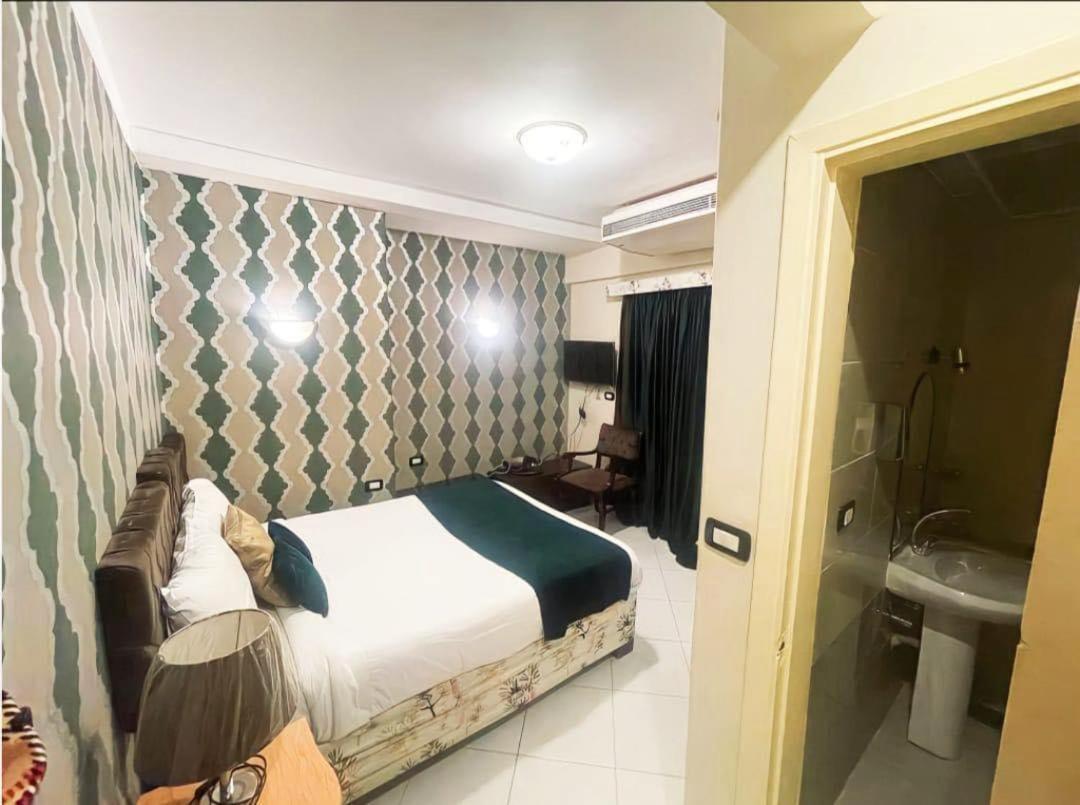 Golden Sun Hotel - Hurghada Bagian luar foto
