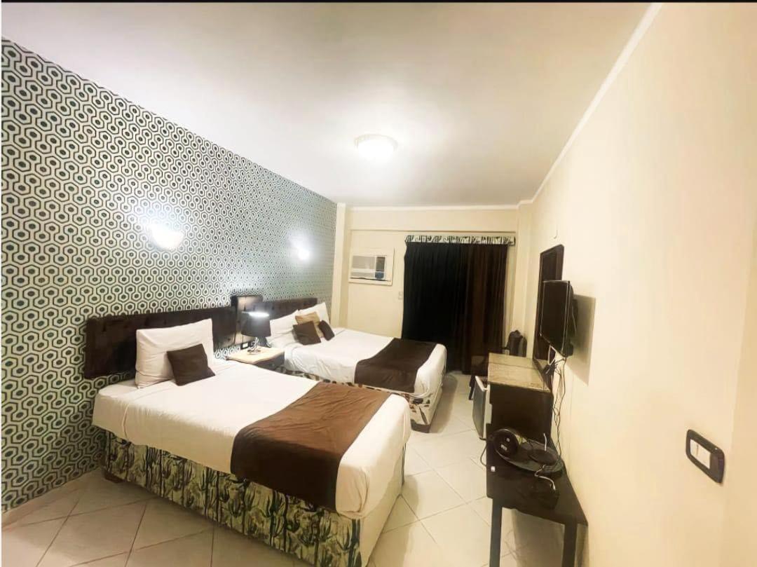 Golden Sun Hotel - Hurghada Bagian luar foto